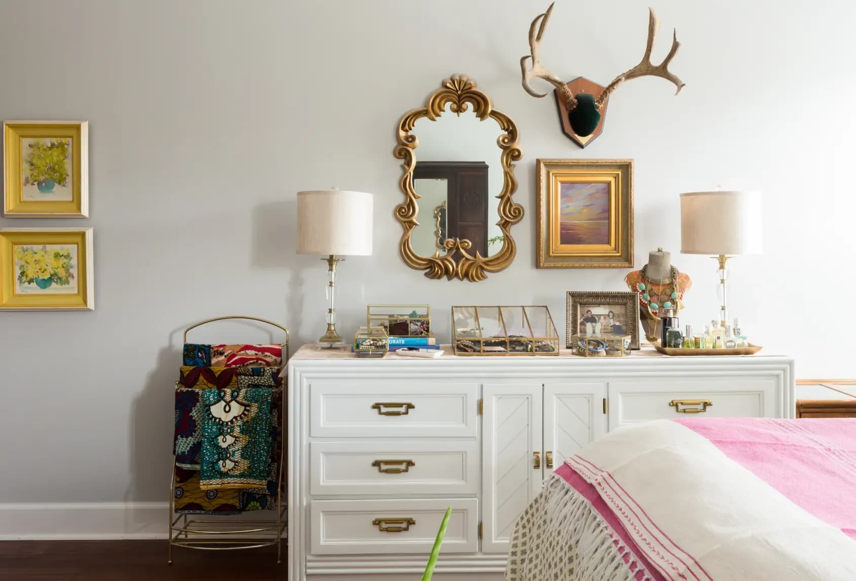 Stonington Gray HC-170, featured in Apartment Therapy, photo by Julia Steele