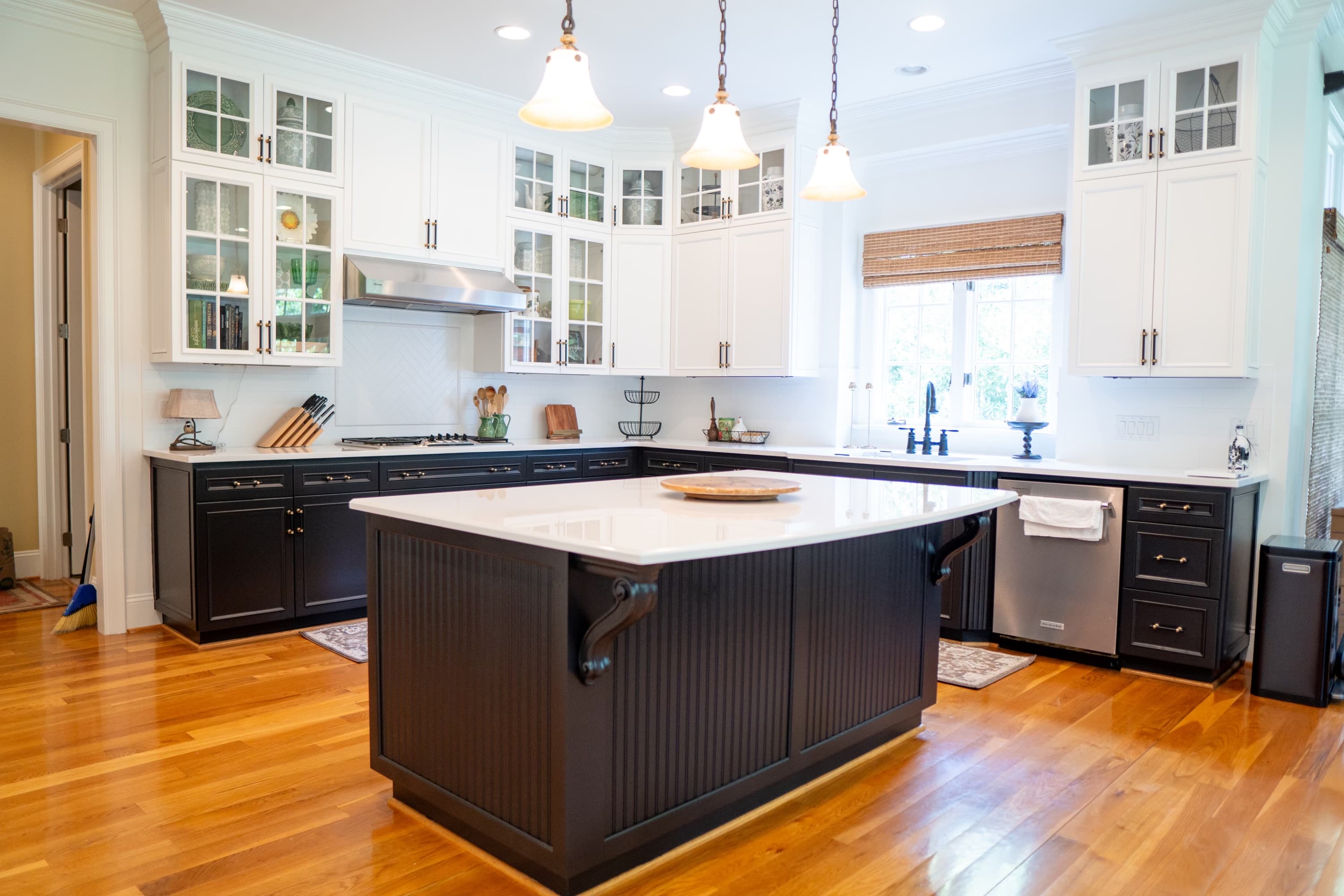 Craftwork refinished the cabinets and painted the walls of this Charlotte kitchen. 