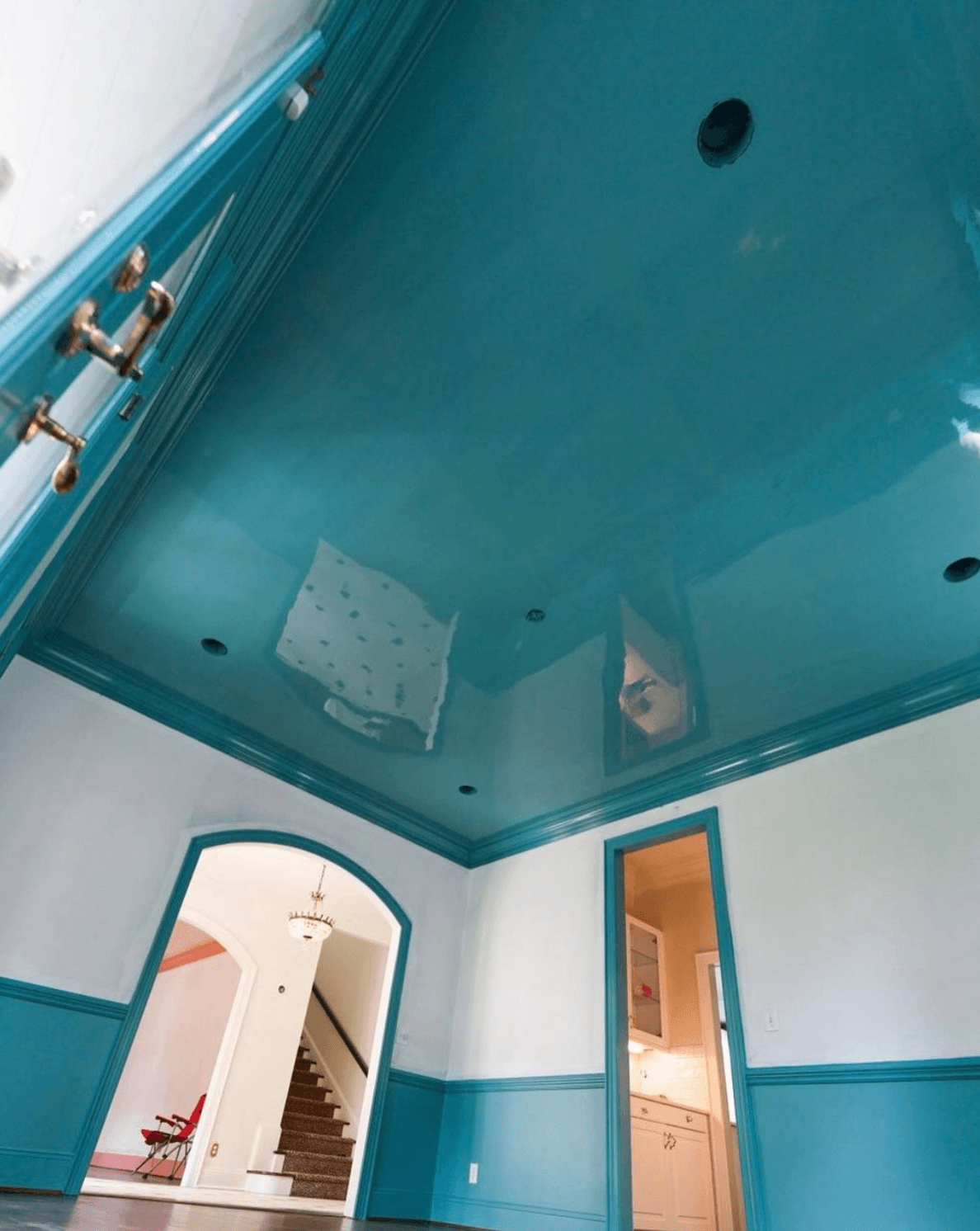 High-gloss ceiling and walls painted by Craftwork. 